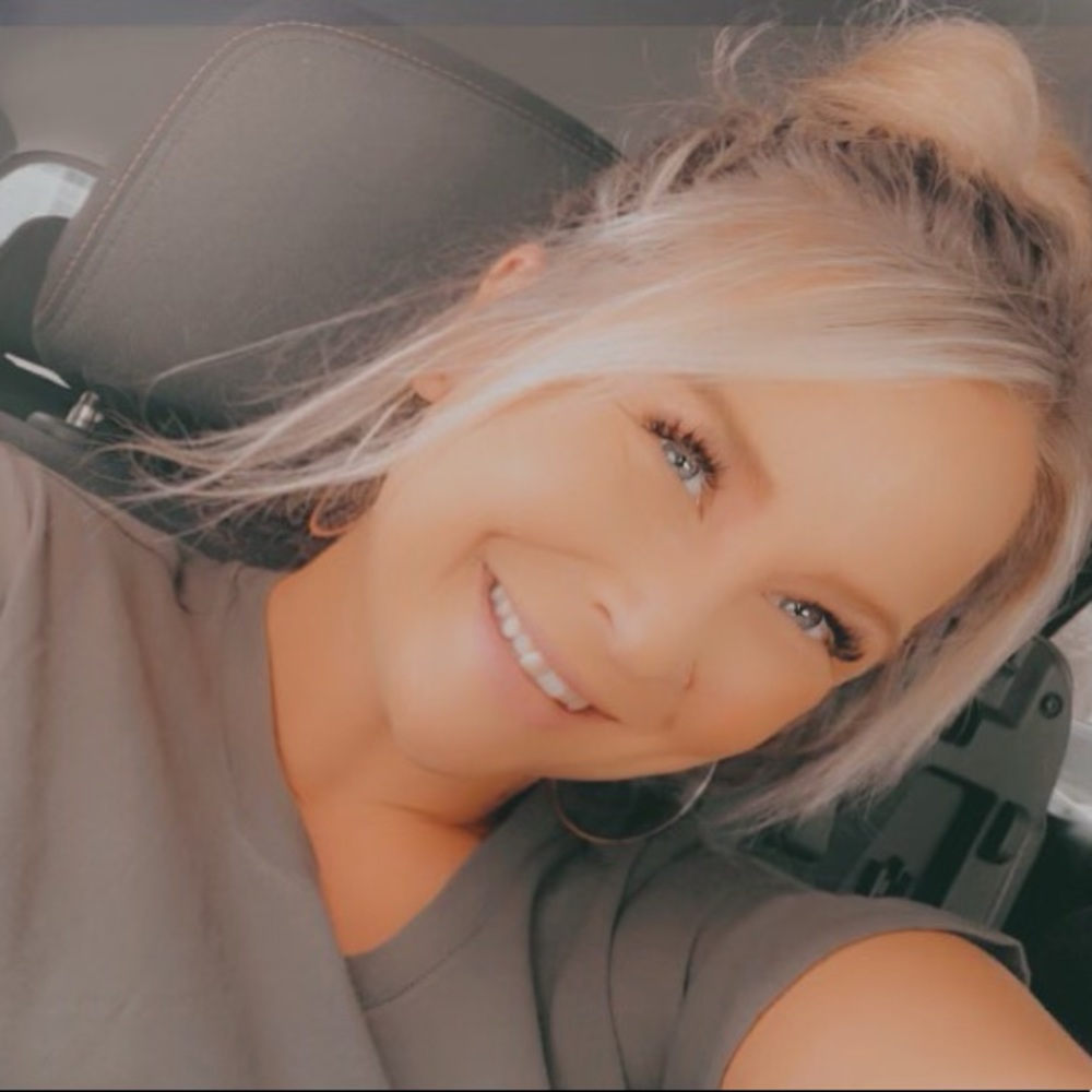Meet your Posher, Sydnie